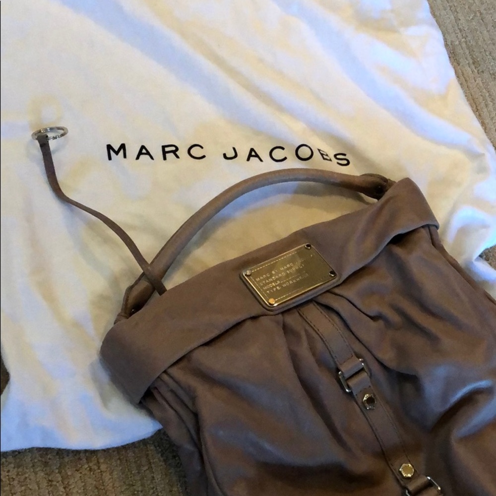 Satchel - Picture 5 of 5